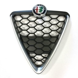 SCUDO GRIGLIA C/CORNICE CROMATA ALFA GIULIETTA DAL 02/2016