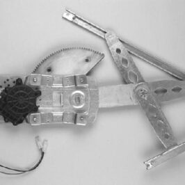 ALZAV.A/DX MICRA 3-5P 93-03distanza fori fissagio 33.5 cm