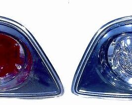 GR OTTICO P/DX INT CRYSTAL MAZDA 3 10/03>12/08