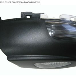 FANALE SU RETROV SX C/LUCE DI CORTESIA SKODA YETI 11/13>FUME'
