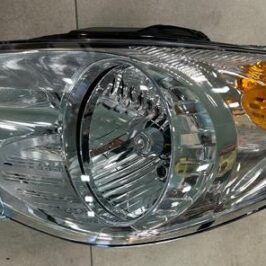 FARO SX H4 C/MOT EL+OSCUR FRECCIA ARANC HYUNDAI I20 01/08>